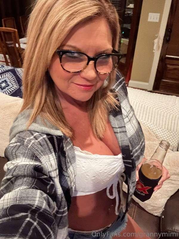 Hey everyone I know I’m a little behind on my custom videos ..