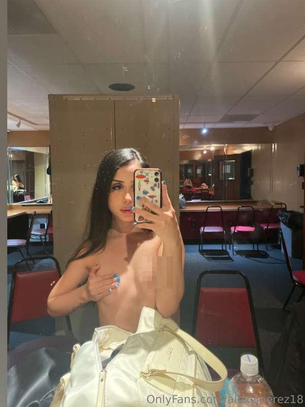 COCK RATES 🍆$12 -Written 🖊️ $25-for voice 🗣️ $40-topless rat..