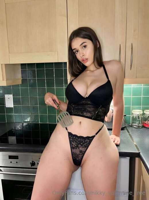 This sweety @kris_ventura with the juicy ass and tits really..