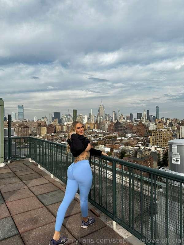 Horny slut in NYC.  I’ll be having another show there in Mar..