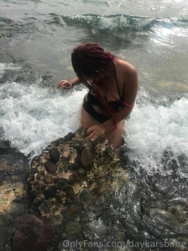 Do you want to play? I can send you to private many little t..