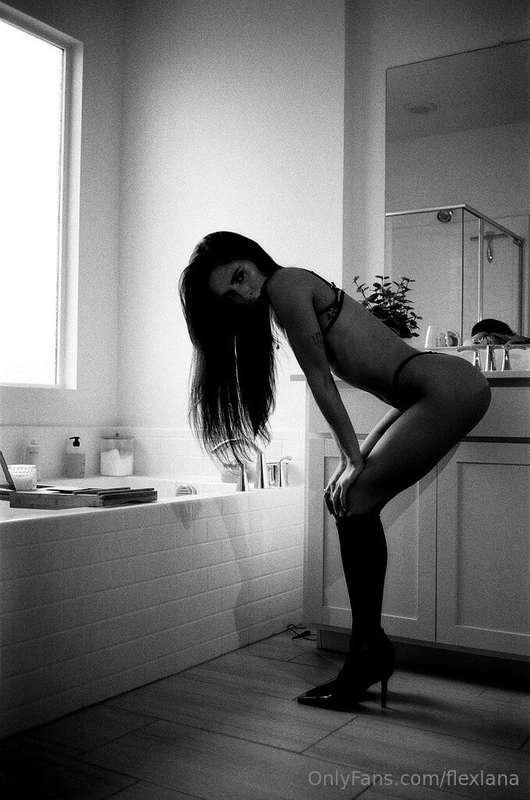 bathroom movie 🎥 