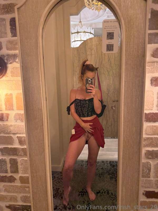 Do you like this outfit? Should I get it? 🤓