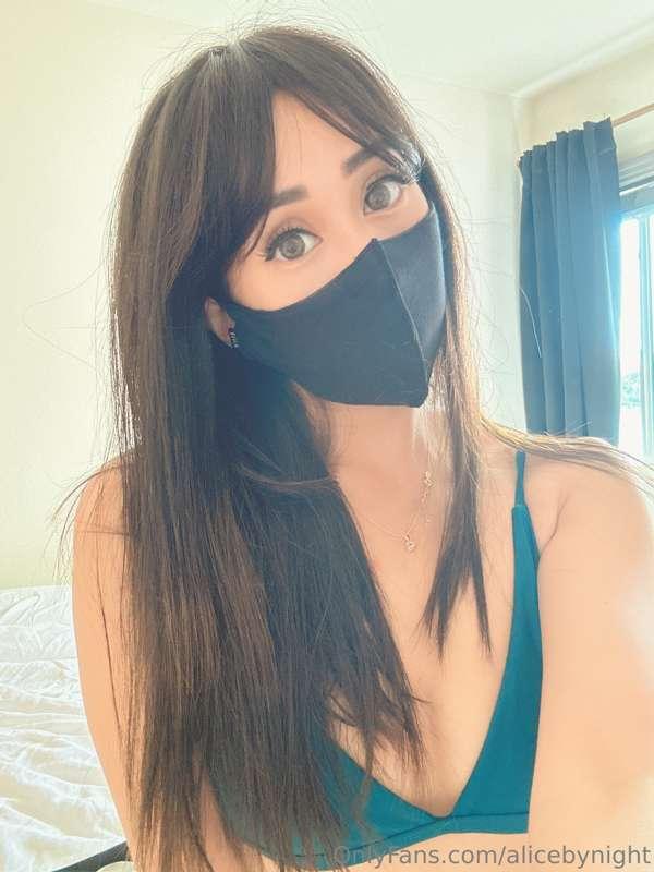 Do you think you could handle me irl? 👀🙈