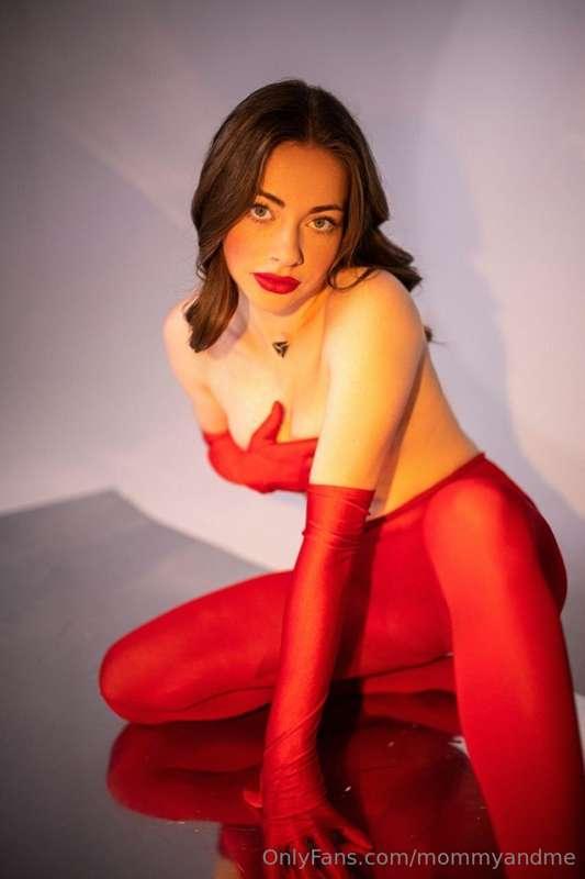 💋 This hottie 😍 @kittylilia knows how to induce the best org..