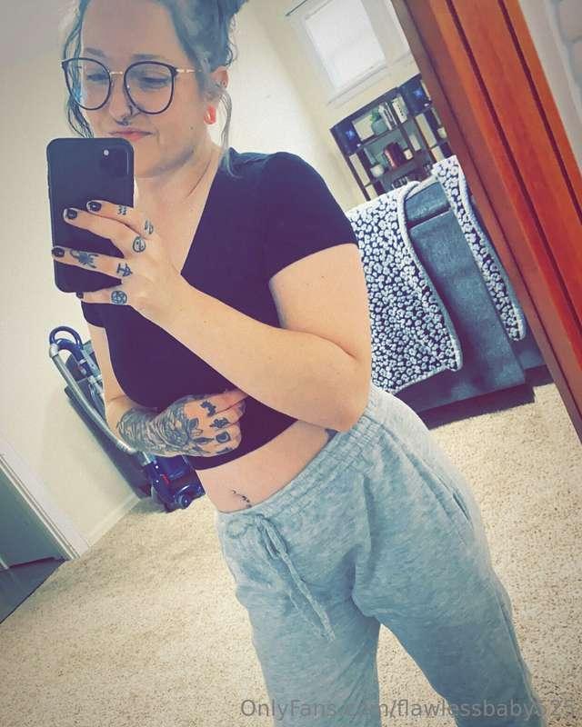 Lazy sundays are the best. DM me what you like to do on Sund..