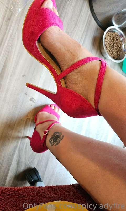My feet could look so much prettier with a pedicure and some..