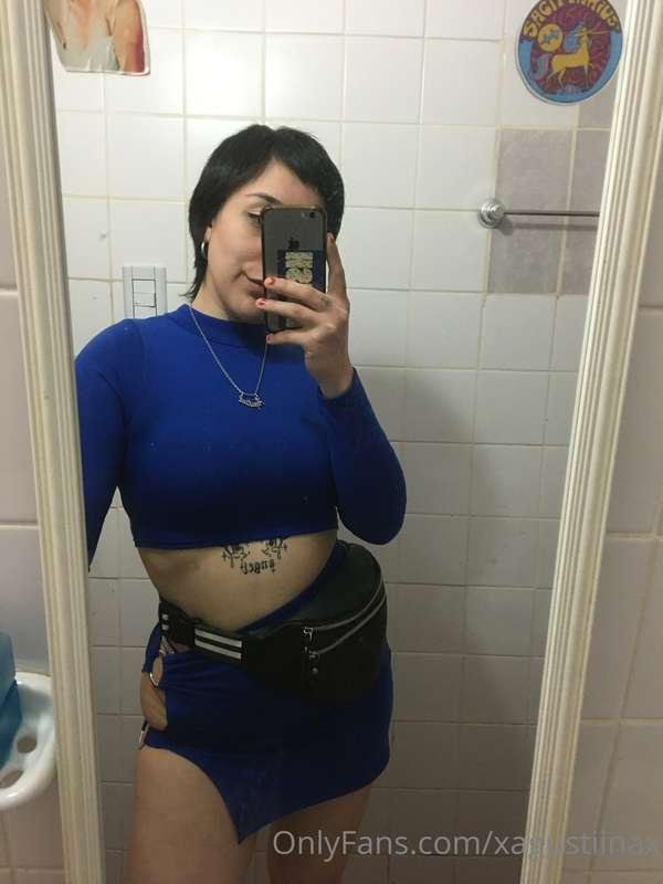 Do you like my dress? 💙💦