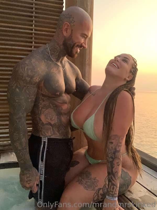 We want something to laugh at! 😈
Tip us 5.50 and show us you..