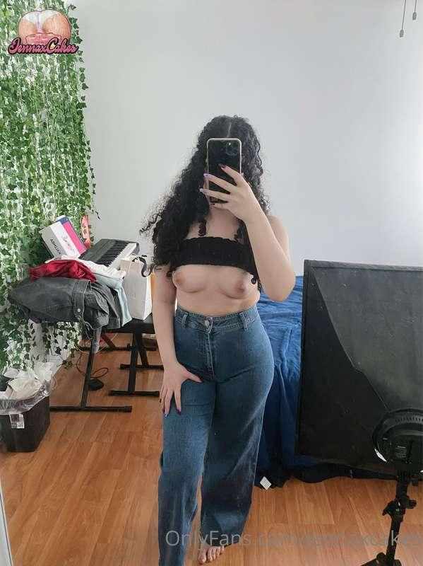 rate my tits from 1-10 👀