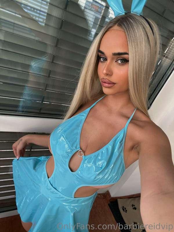 ## 	Just a small lingerie set 💙##