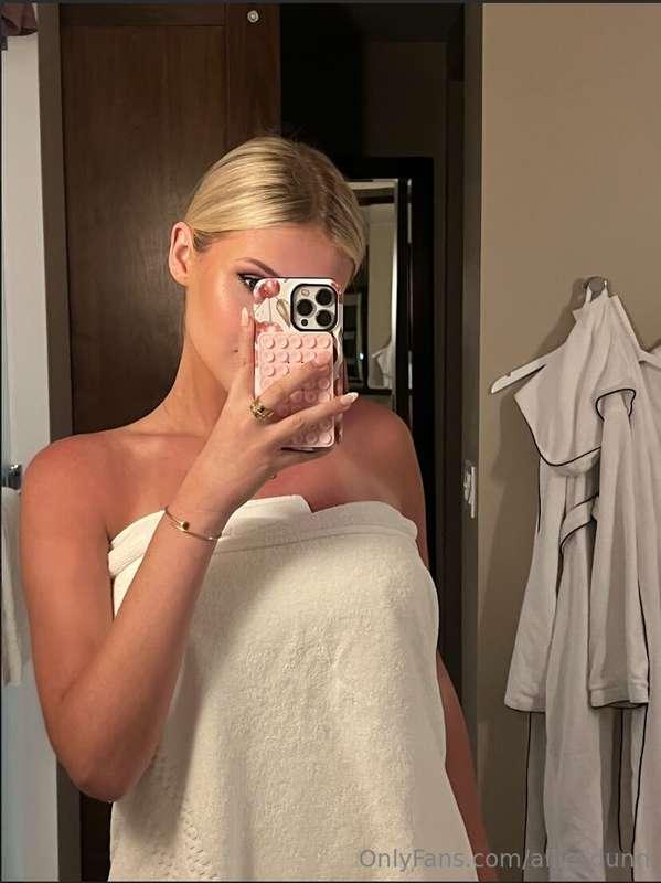 and if I dropped this in your dms?? 👀