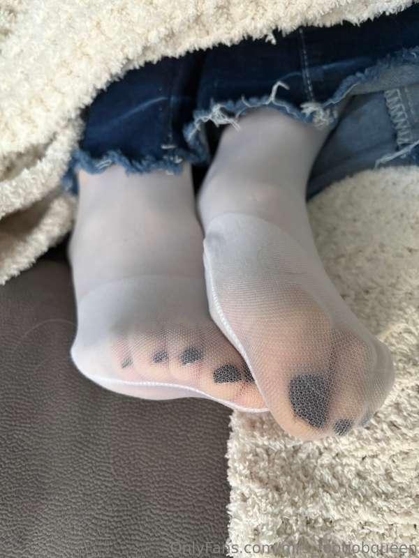 mrs_footjobqueen image #16