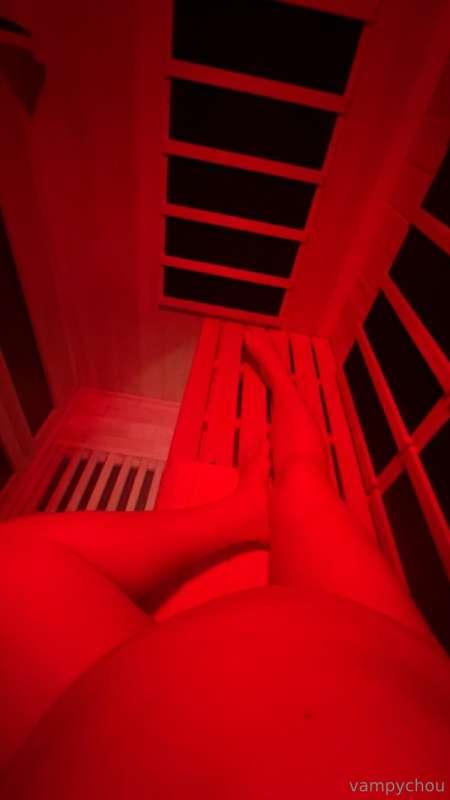 my belly is getting rounder and rounder 😳