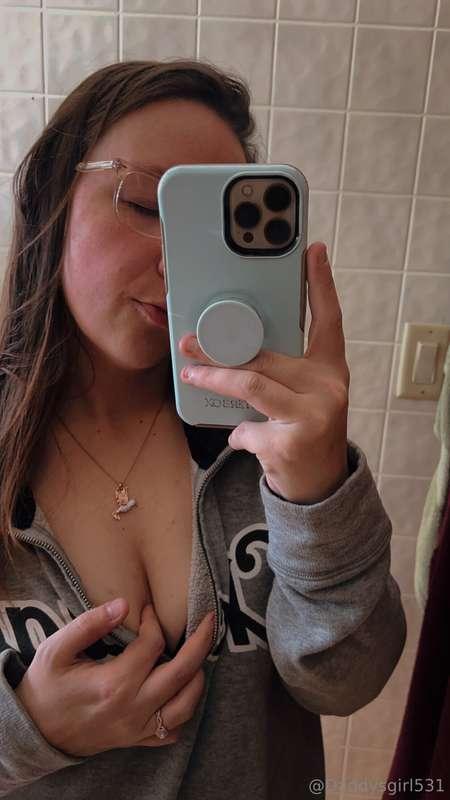 Good afternoon 😌😌😘😘