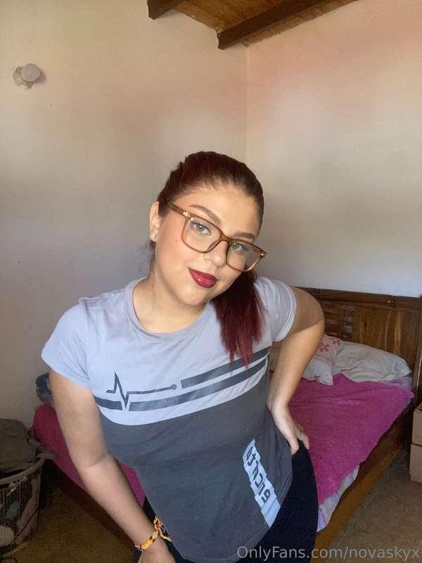 Do the glasses stay on or go off in bed 😳👀