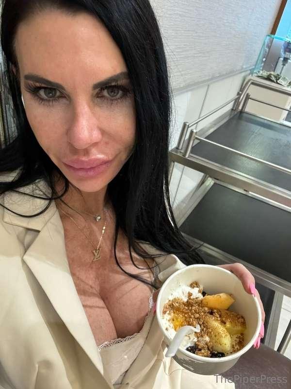 Eat me?🙈😈