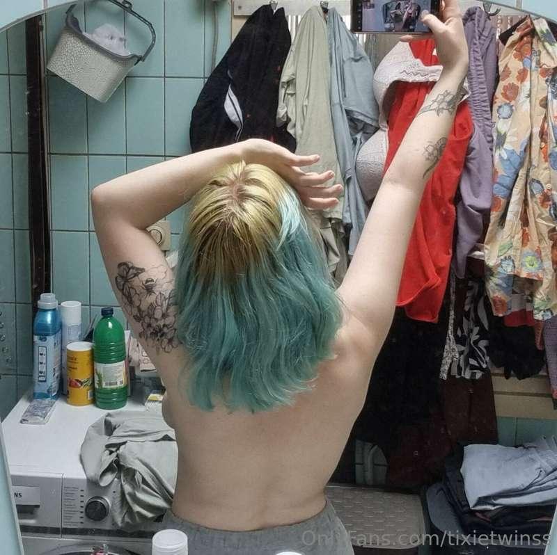 tixietwinss image #0