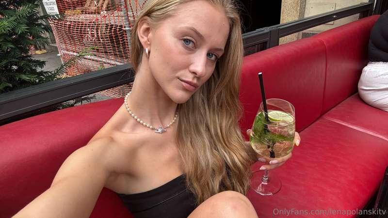 Cheers for the weekend guys 😘