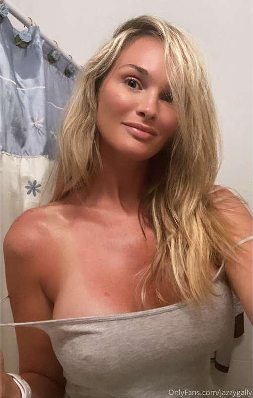 When you pass out on the beach! 🤣
In need of Aloe 🔥