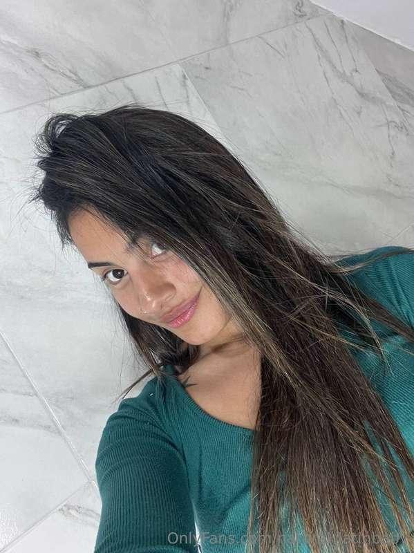 messy hair, happy face.💚