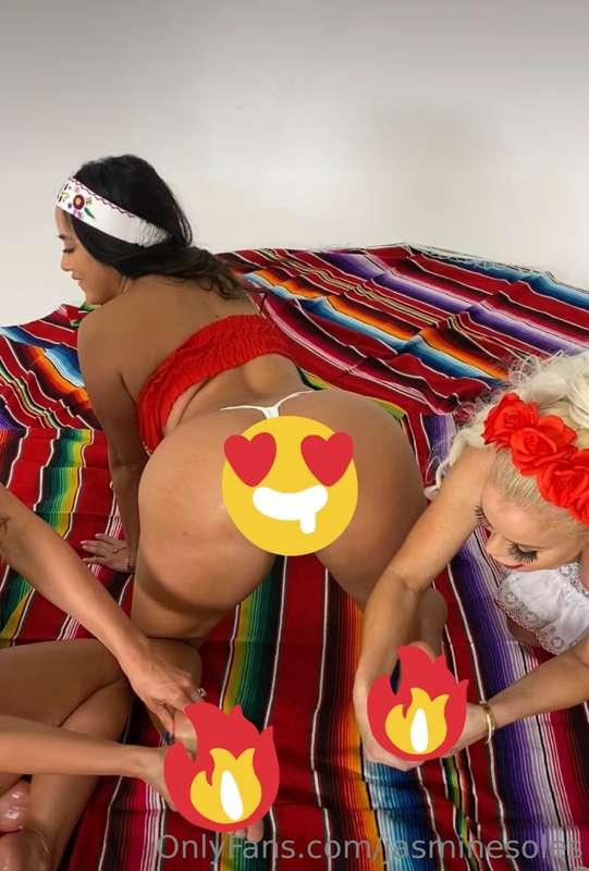 Your favorite LATINAS on our knees up to trouble 😈 open your..
