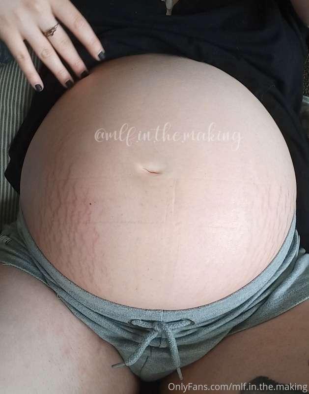 Anyone want to rub my growing belly?