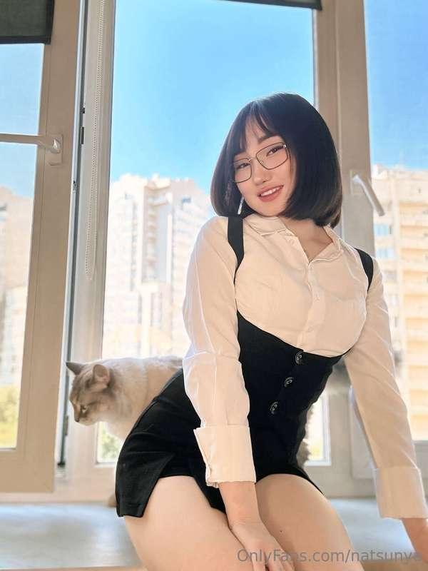 Meow-meow, how cute and cozy it is to be in the role of an o..