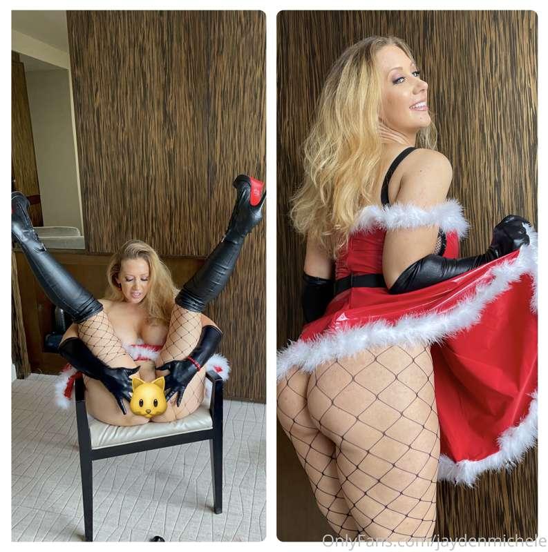 Check those dms to see your favorite ho ho ho 💋🎄