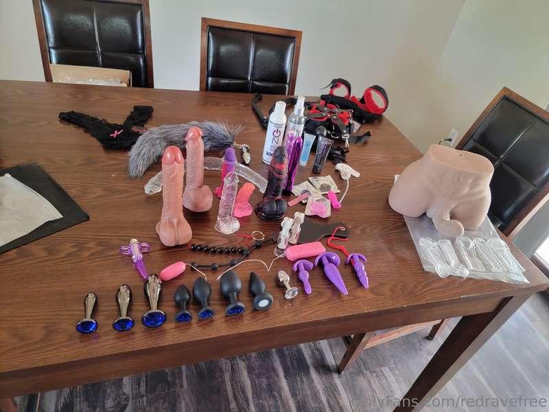 Would anyone be interested in buying toys ive used??? Testin..