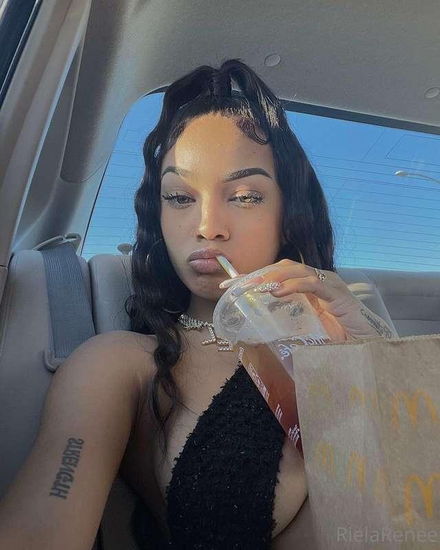 ALL MY NEW SUBSCRIBERS YALL BETTER GET ACTIVE ON THIS BITCH ..