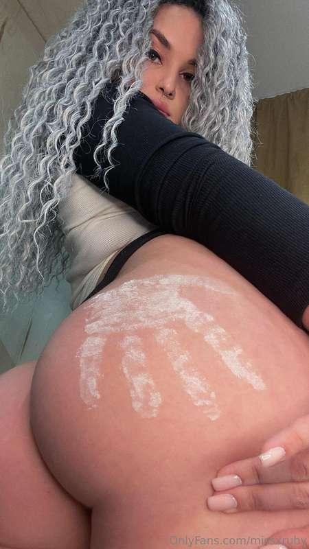 MY BITCH @MYRO_SLAVA 🔥🔥 LOVES MAKING HER PUSSY WET💦💦💦 SHE WI..