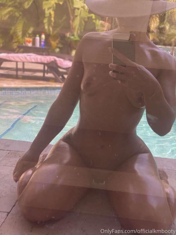 kelsimonroeofficial image #0