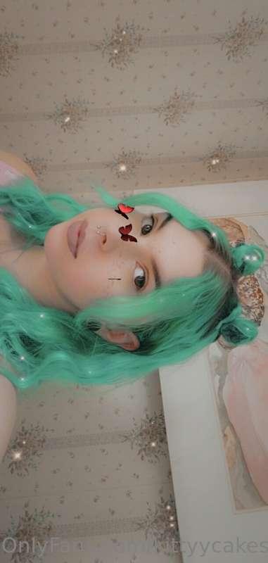 hope you're having a relaxing Sunday 💙 soaked in the tub wit..