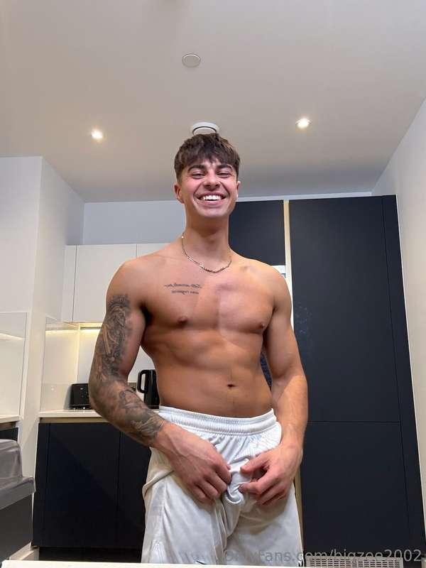 Smile if you're horny 