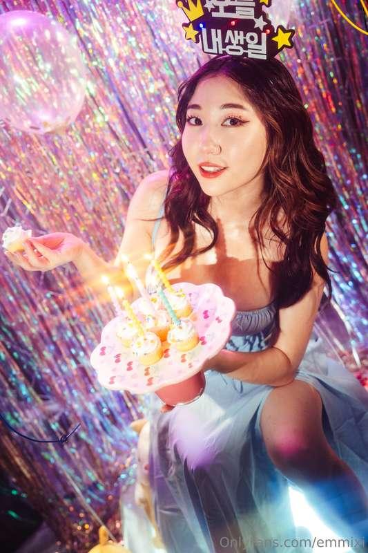 ✨ IT'S MY B-DAY EXTRAVAGANZA ✨It's my bday today! I have som..
