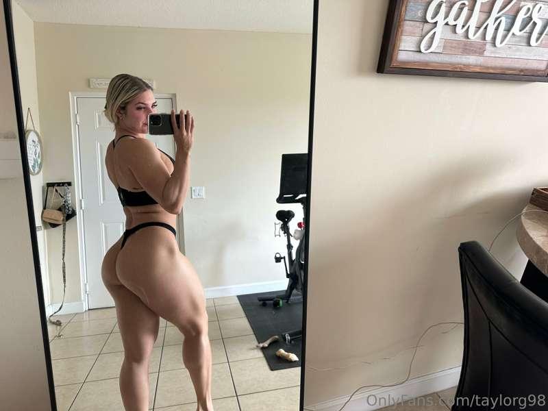 The more you tip, the hotter the surprise😍🥰 Who’s in?