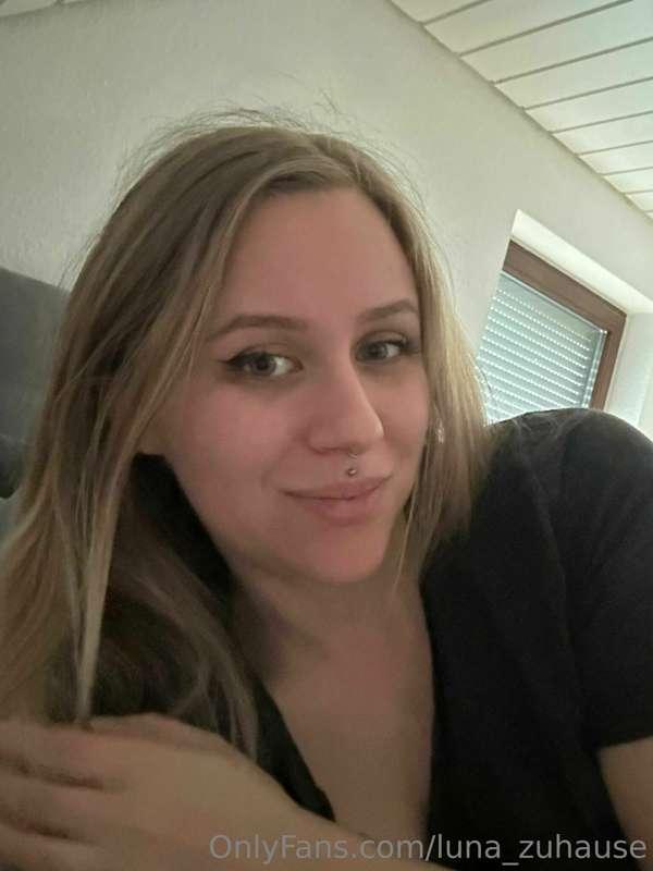 Na ihr Süßen😊
Ich wünsche jedem einen guten Start in die Woc..