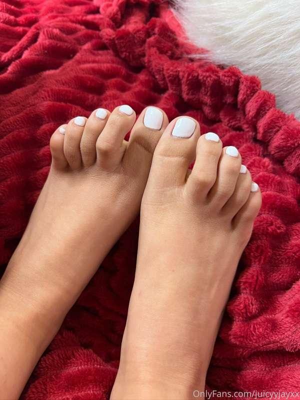 Finally got a pedicure 😽👣