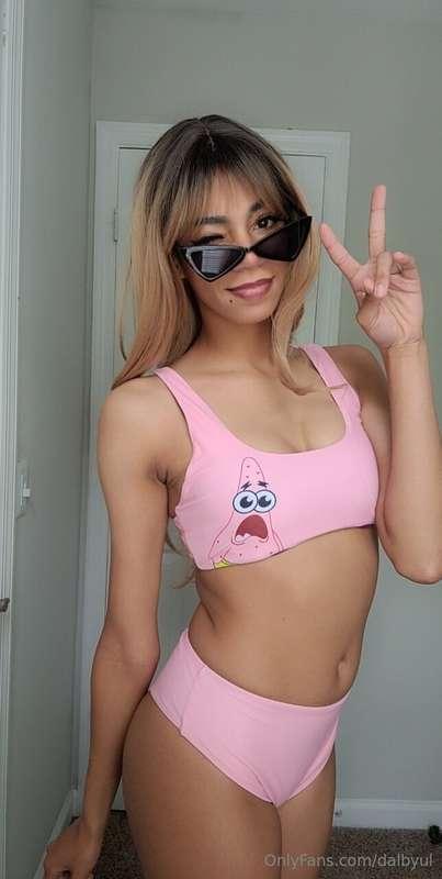 Hehe wanna come swimming with me? ☀️ 🌊 I love summer and get..