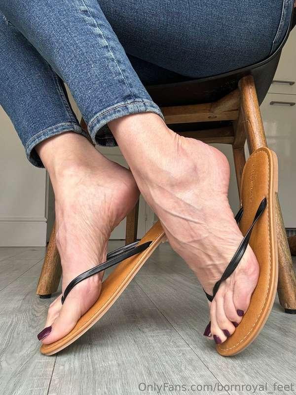 You are so addicted to my feet