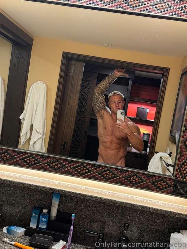 GOING LIVE MONDAY (10/21) 😈💦 yeehaw!! what time should I go ..