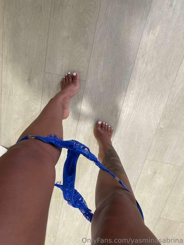 For my toe lovers 😜🦶🏽💙💦