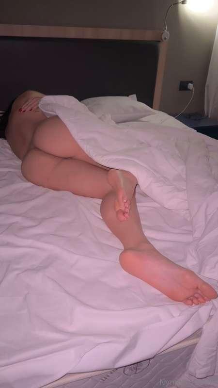 Quero que todo dia você me acorde lambendo meus pés 🔥  I wan..