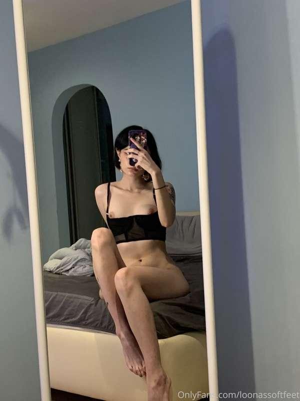 loonassoftfeet image #1