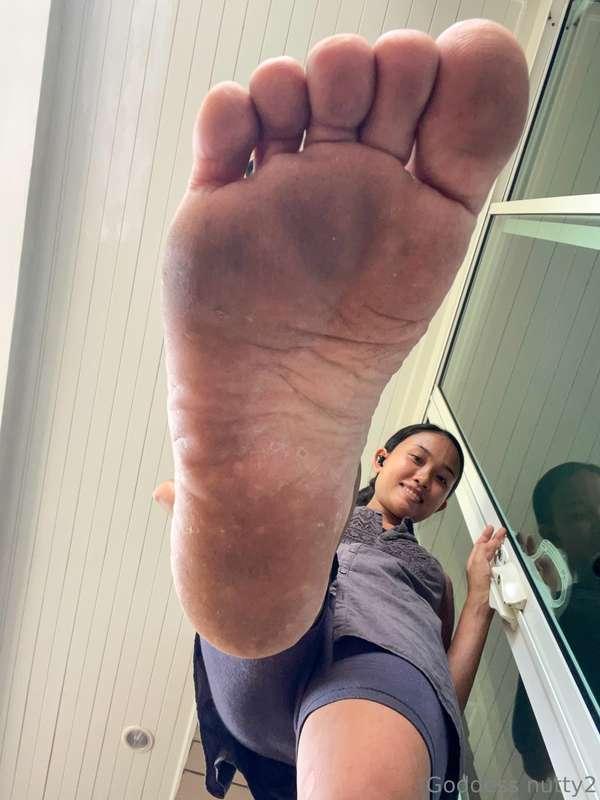 Do you want i step on your face or you want to lick my soles..