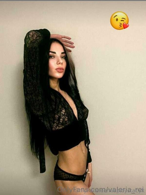 You can check how good this babe Rei @valeria_rei is in fulf..