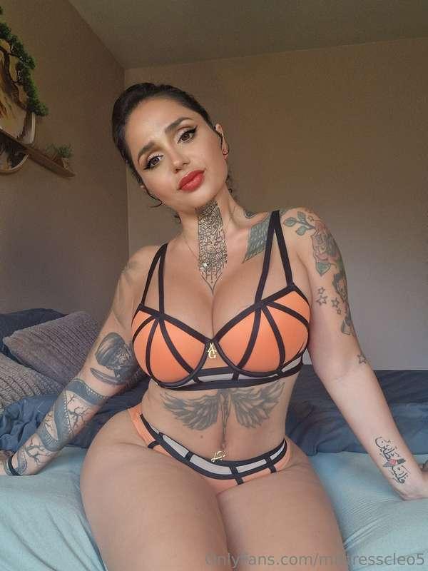 You will never be worthy of fucking me, slave 😏