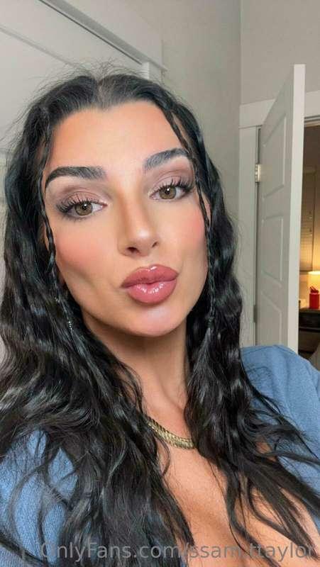 new makeup look what do we think?