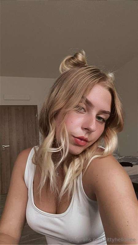 🤩 Look me in the eyes 😇🙈